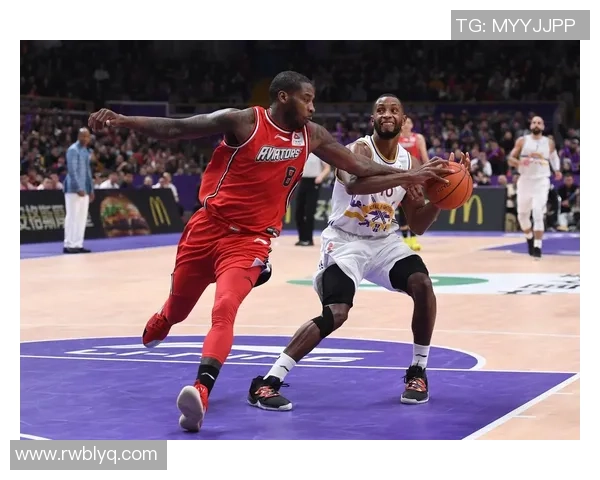 方硕的篮球之路：从青涩少年到CBA明星的成长故事与心路历程